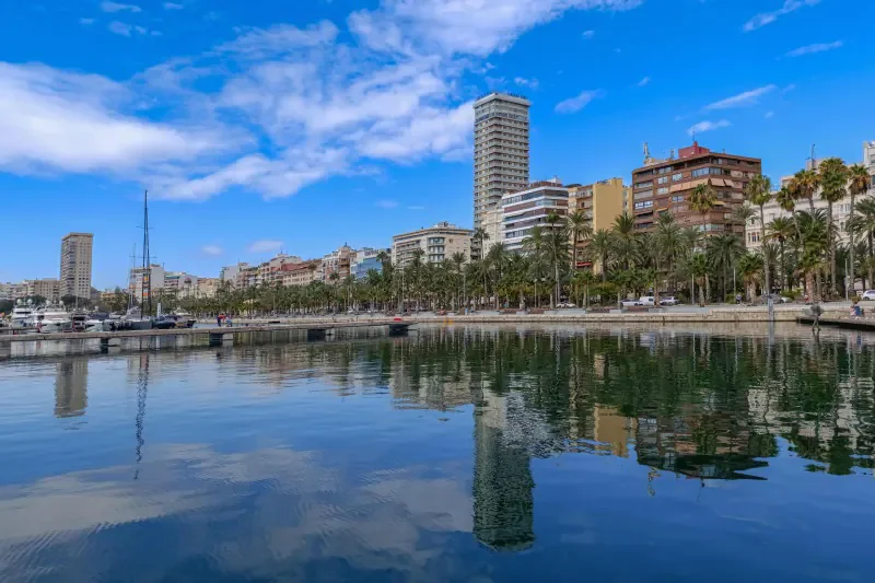 Alicante, port. Photo by Emilio Sanchez